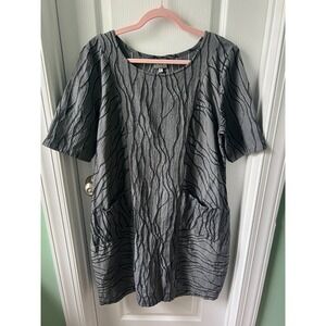 NICHE Nilgun Derman Black Gray Textured Dress Pockets Short Sleeve Size Large